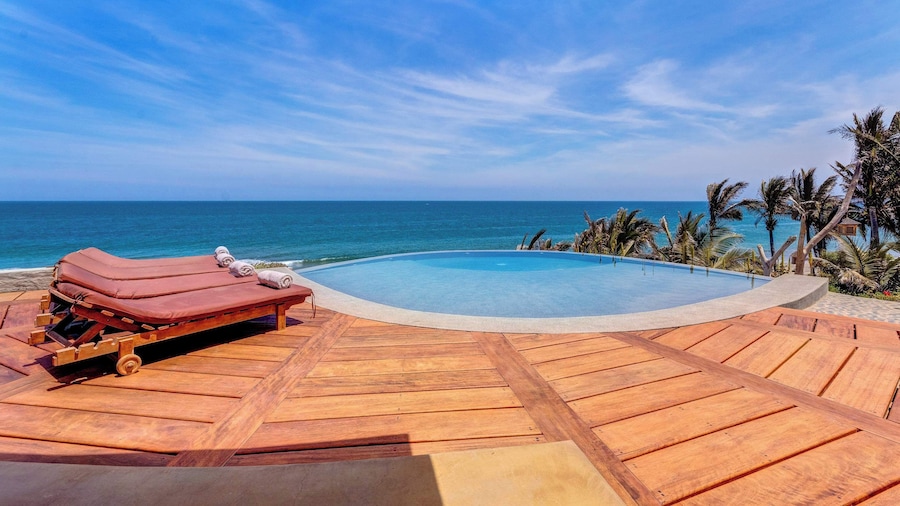 w Enjoyable 4BR w Pool in M Ncora