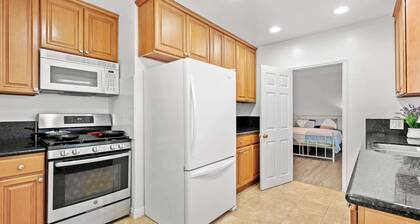Cozy Home Near LA With Full Kitchen Laundry