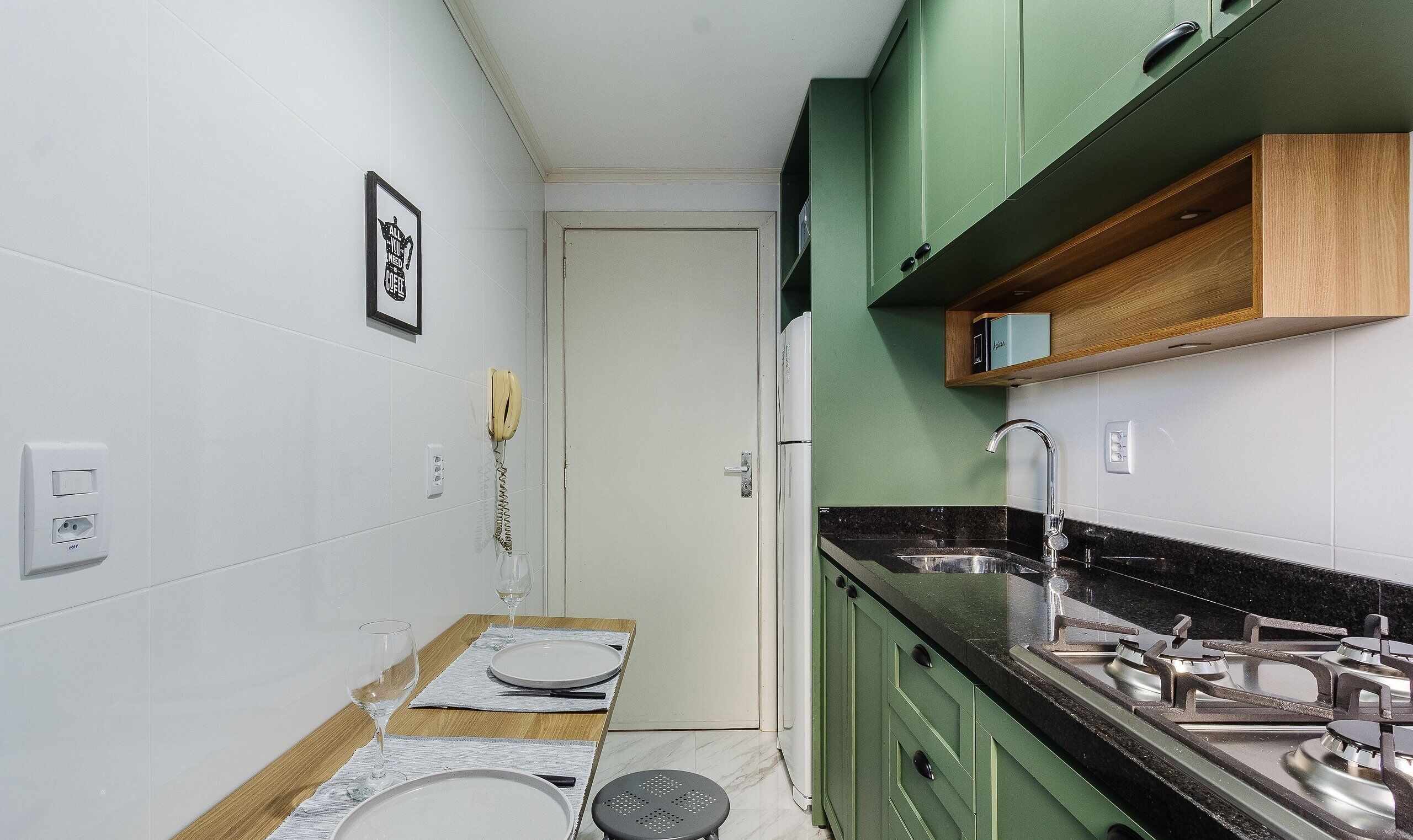 Perushuoneisto | Yksityinen keittiö | Keittoastiat/astiat/ruokailuvälineet