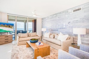 Smart TV - Luxury Beach Condo*Coastal Decor*Gulf Views (Pensacola Beach)