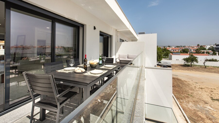 Sunny Apartments X in Tavira