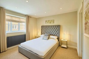 2 chambres, fer et planche à repasser, draps fournis