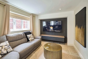 TV, fireplace, offices