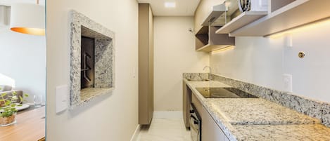 Basic Apartment | Private kitchen