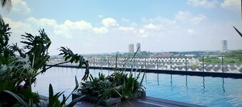 Cosy 2BR condo at Midas