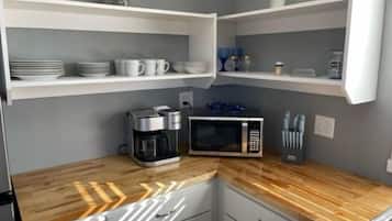 Fridge, microwave, coffee/tea maker, blender