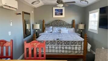 1 bedroom, desk, free WiFi, bed sheets