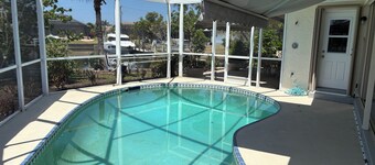 Beautiful 3-bedroom house with sailboat access in Punta Gorda Isles