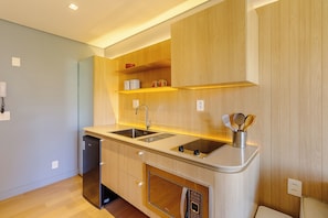Basic Apartment | Private kitchen