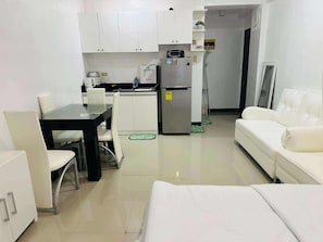 Studio, 1 Bedroom, Smoking | Interior - Cozy Studio in Parañaque - Perfect for Transients and Long-stayers Alike (Parañaque)