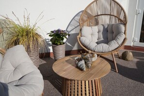 Terrace/patio - Apartment 'Leuchturm' with Private Terrace, Private Garden and Wi-Fi (Rostock)