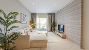 Unclassified image, 2 of 8, button - 2 Bedroom Holiday Rental in Dubai Marina Marina Heights Sleeps 4 (Dubai)