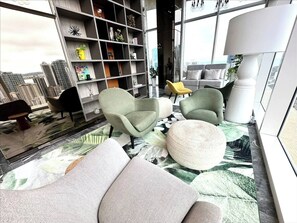 Departamento, 3 habitaciones, con acceso para personas discapacitadas, para fumadores | Sala de estar
