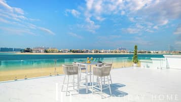 Villa, patio, vista al mar | Terraza o patio