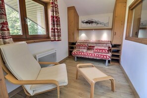 Living area - 200m from resort center, 2nd floor, balcony, ski locker, 36m², Méribel-Mottaret (Méribel - Les Allues)