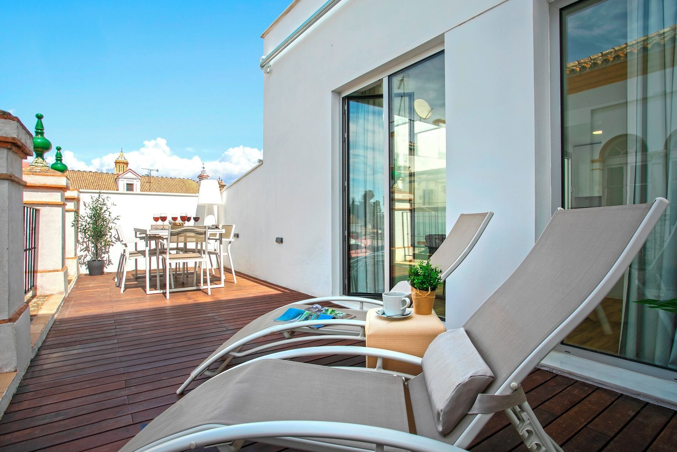 Apartment (3 Bedrooms) | Speisen im Freien