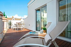 Apartment (3 Bedrooms) | Outdoor dining - Duplex With Terrace in Sta Cruz. Santa Teresa Viii (Seville)