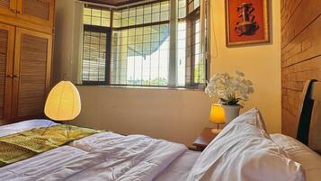 5 bedrooms, iron/ironing board, free WiFi, wheelchair access