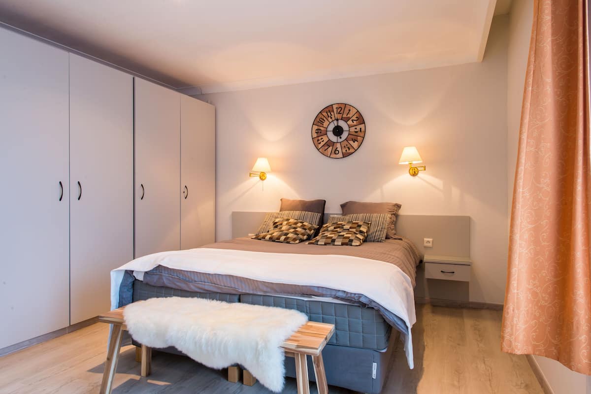 Wifi gratis y ropa de cama