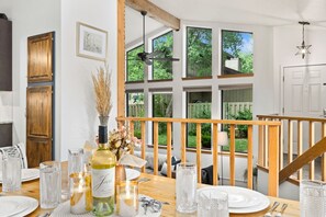 Dining - Peaceful Pines - Home Gym & Office, Near Trails (Fort Collins)