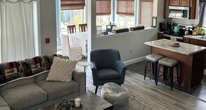 Fabulous 3-bedroom Weirs Beach Village home in Laconia.