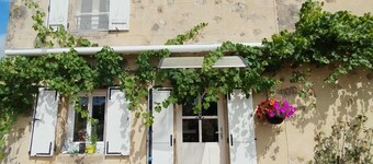 Beautiful guest room, old farmhouse full of character. Nature and countryside.