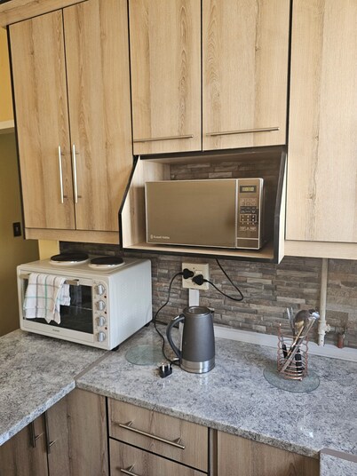 Serene apartment with fitness room in Bela-Bela