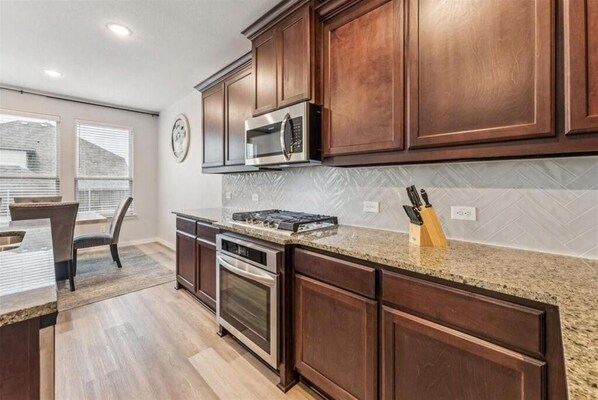 Microwave, oven, stovetop, dishwasher