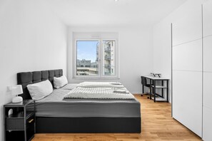 2 habitaciones, escritorio, cuna de viaje y wifi gratis 