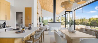 Lechusa - Secluded Creative Compound: Luxury 2-Acre Estate w/ Studio & Pool