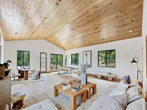 Smart TV, fireplace, offices