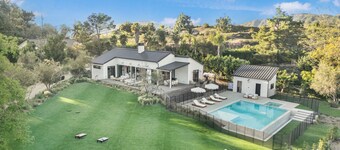 Lechusa - Secluded Creative Compound: Luxury 2-Acre Estate w/ Studio & Pool