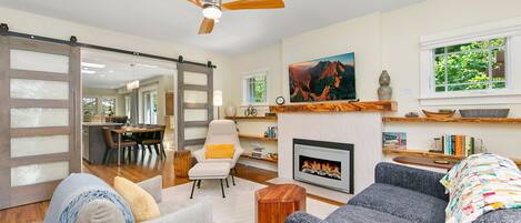 House, Multiple Beds, Patio, Garden View (500 Maple Street) | Living area | 75-inch flat-screen TV with digital channels