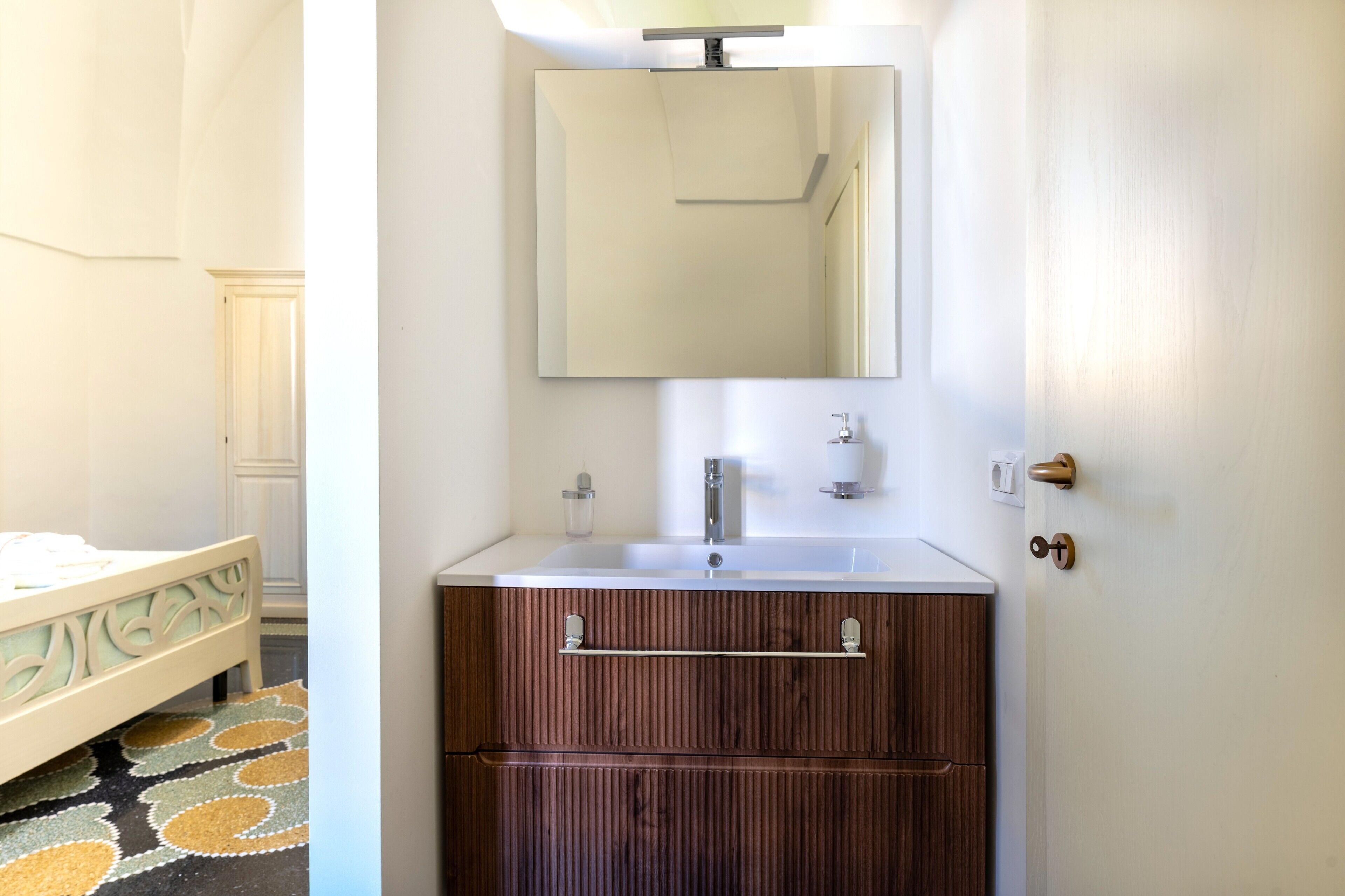 シャワー、バスアメニティ (無料)、ヘアドライヤー、タオル