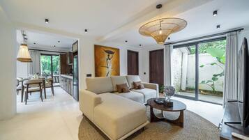 Villa, 3 Bedrooms + Office, Private Pool | Wohnzimmer | Smart-TV