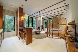 Superior Studio, 1 King Bed, Kitchen | Minibar, laptop workspace, blackout curtains, free WiFi