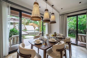 Villa, 3 Bedrooms + Office, Outdoor Bath and Private Pool | In-room dining - Sacred Jungle by EVDEkimi Ubud – Modern Villas and Apartments with Kitchens, Pools, & Personalized Concierge Service (Ubud)