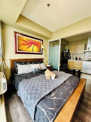 Shared Dormitory, 1 Bedroom, Accessible, Smoking | 1 bedroom - Room-condo Near Airport With PS4 and Par (Parañaque)