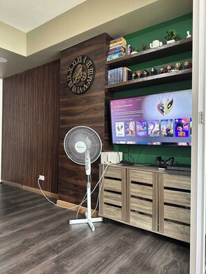 Shared Dormitory, 1 Bedroom, Accessible, Smoking | Interior