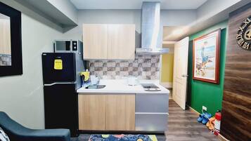 Shared Dormitory, 1 Bedroom, Accessible, Smoking | Dapur peribadi