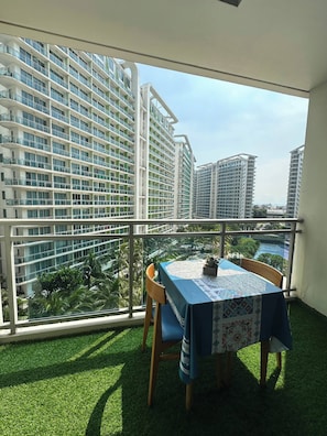 Shared Dormitory, 1 Bedroom, Accessible, Smoking | Balcony