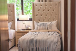 2 quartos, ferros/tábuas de passar roupa, Wi-Fi, roupa de cama