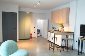 Vila luxo | Cozinha privada | Geladeira, micro-ondas, fogão, lava-louças