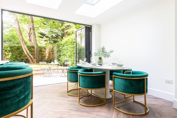 Appartement (3 Bedrooms) | Dineerruimte