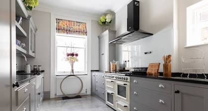 Clarendon Street by Onefinestay