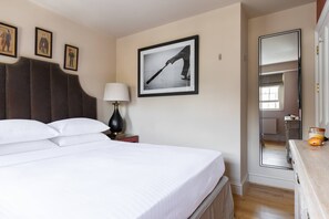 公寓 (3 Bedrooms) | 3 間臥室、熨斗/熨衣板、搖籃/嬰兒床、床單