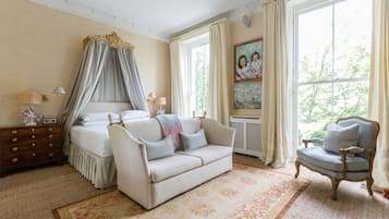 شقة (6 Bedrooms) | منطقة المعيشة | تلفزيون