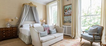 Brunswick Gardens II by Onefinestay