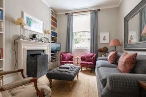 Appartement (4 Bedrooms) | Coin séjour