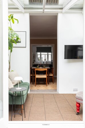 Appartement (4 Bedrooms) | Coin séjour